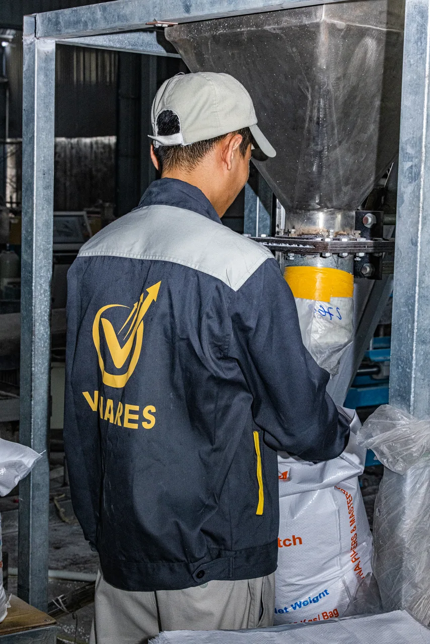 VINARES factory